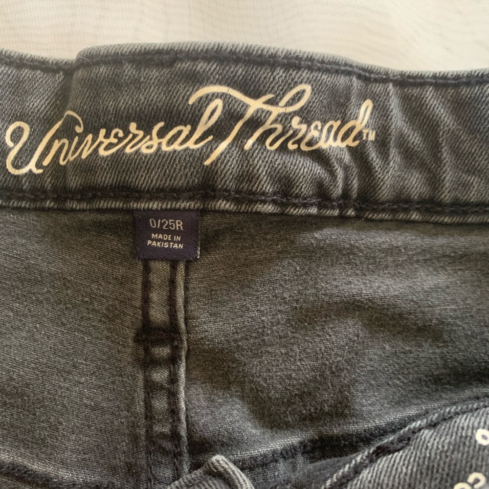 Mossimo Black Destructed Cropped Jeans - Picture 4 of 6